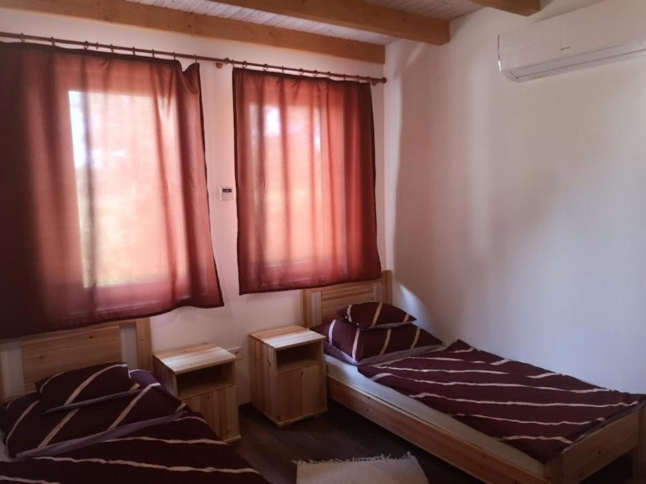 Apartament Tomajor Vendeghazak Tiszaeszlar Zewnętrze zdjęcie