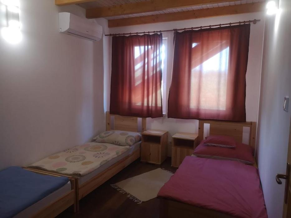 Apartament Tomajor Vendeghazak Tiszaeszlar Zewnętrze zdjęcie