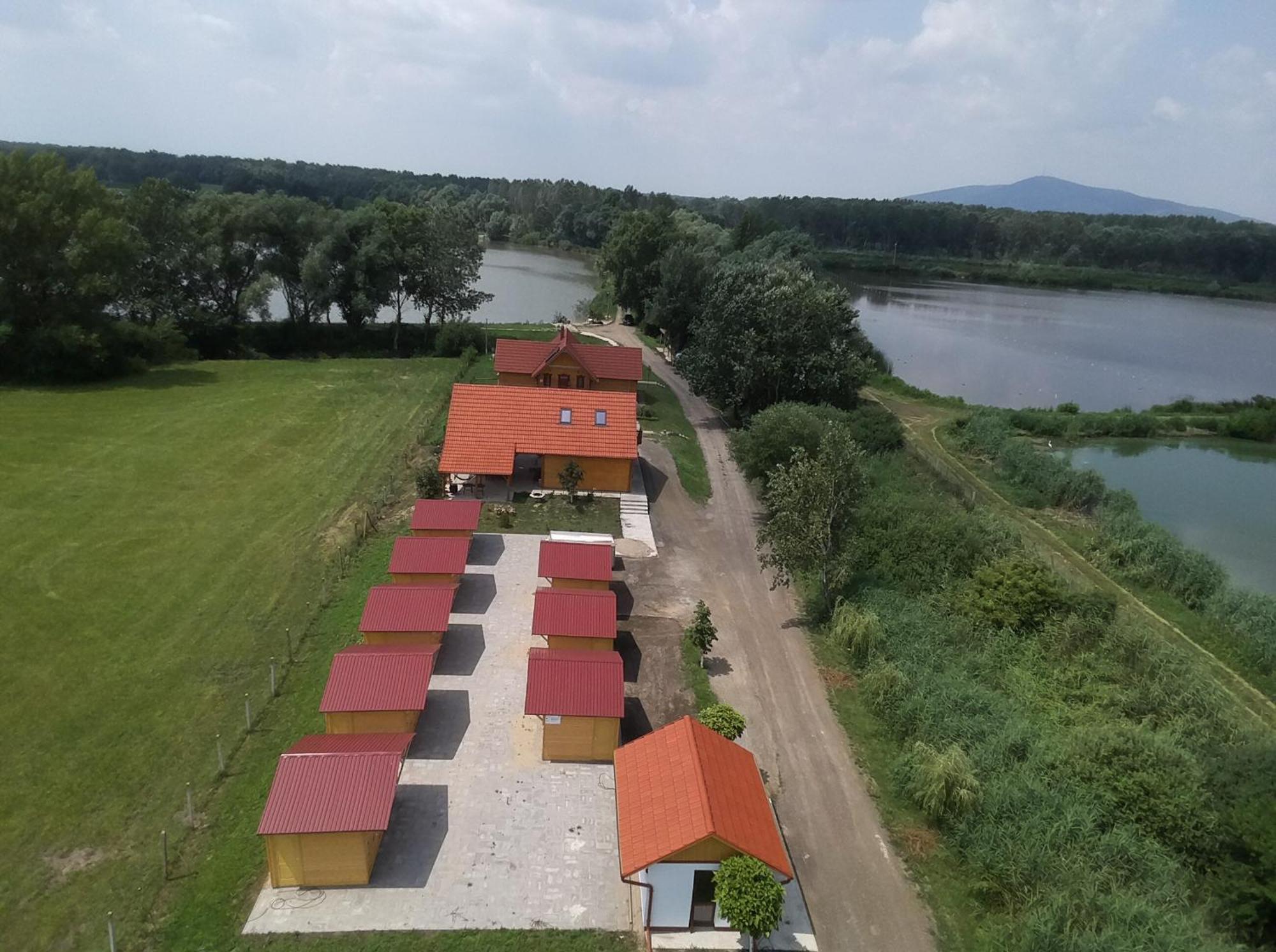 Apartament Tomajor Vendeghazak Tiszaeszlar Zewnętrze zdjęcie